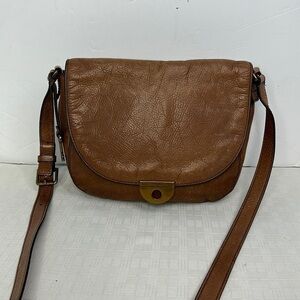 Fossil Emi leather saddle bag in British tan